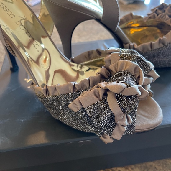 Jessica Bennett NIB women’s glittery/satin sling bac… - Picture 2 of 6